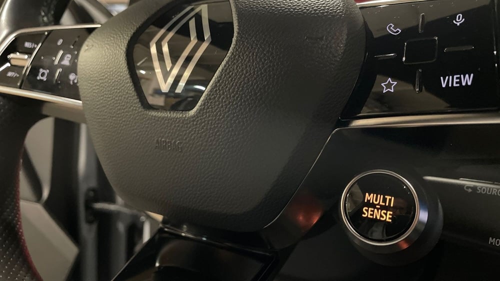 Renault Megane E-Tech Electric usata a Varese (7)