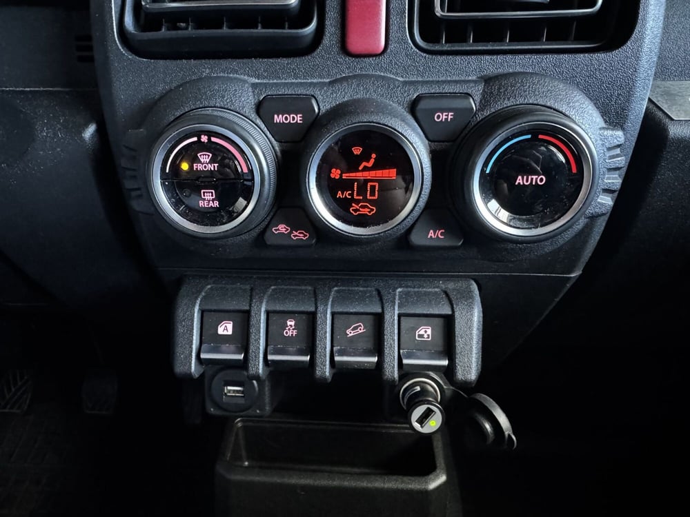 Suzuki Jimny usata a Cuneo (12)
