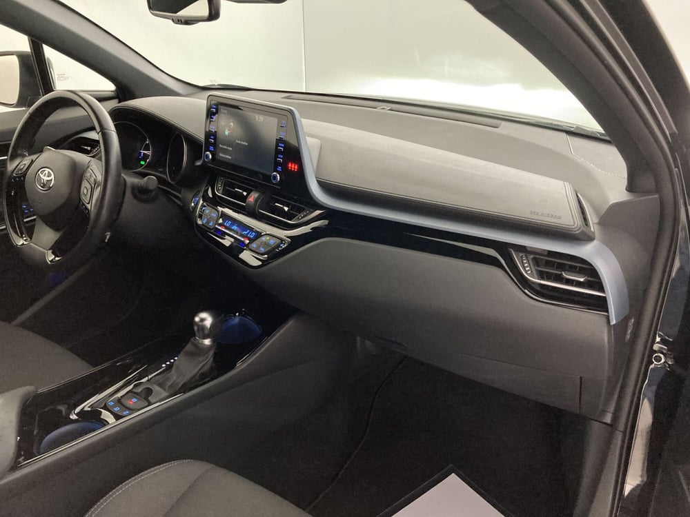 Toyota Toyota C-HR usata a Barletta-Andria-Trani (18)
