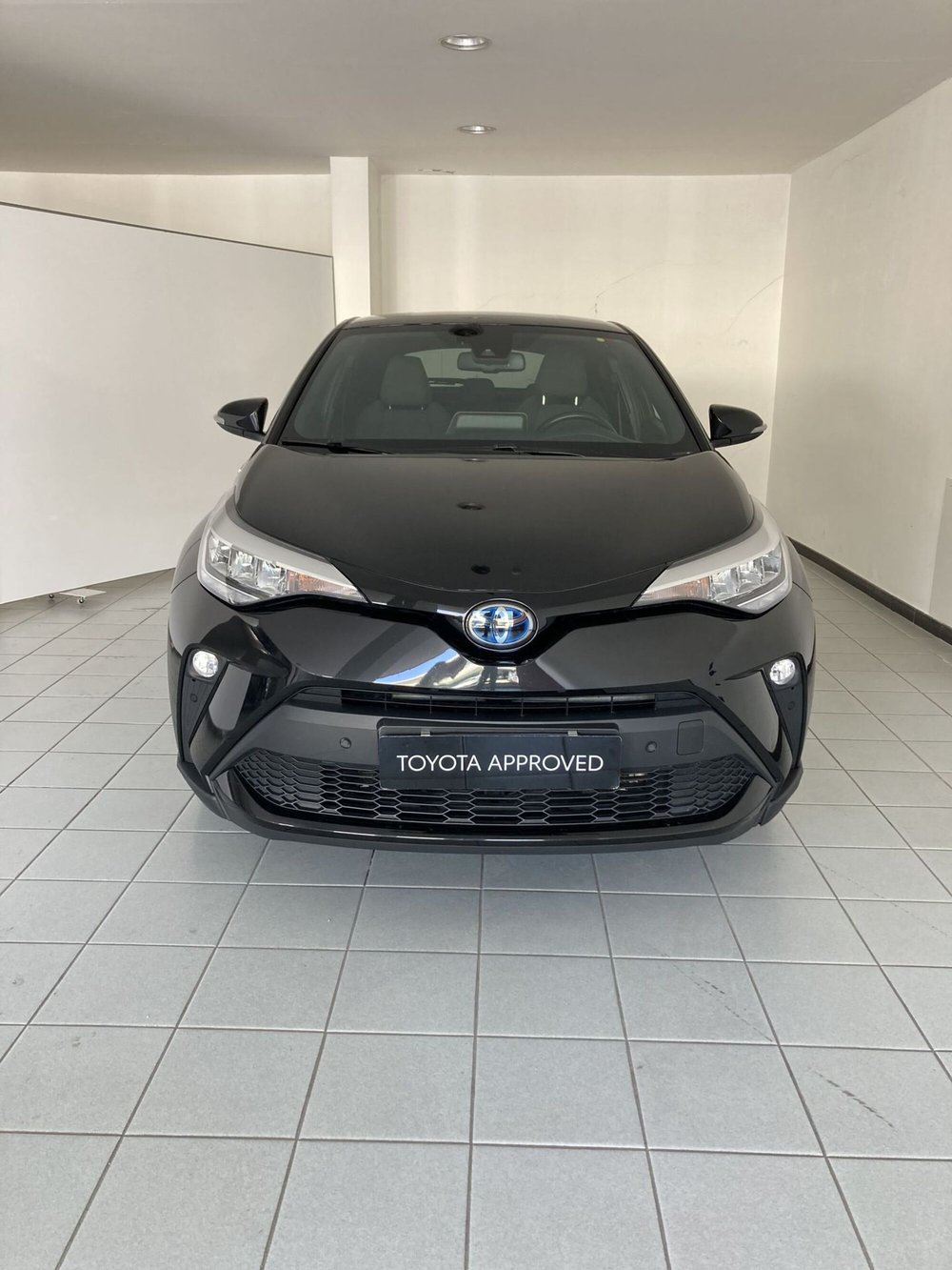 Toyota Toyota C-HR usata a Barletta-Andria-Trani (4)