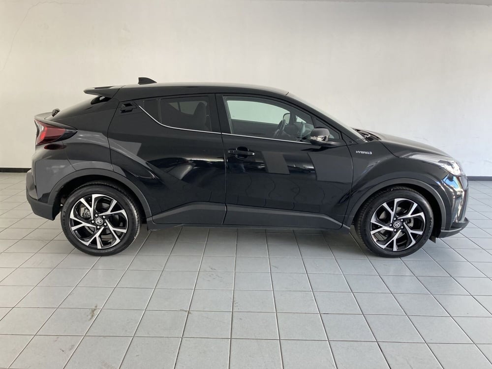 Toyota Toyota C-HR usata a Barletta-Andria-Trani (5)