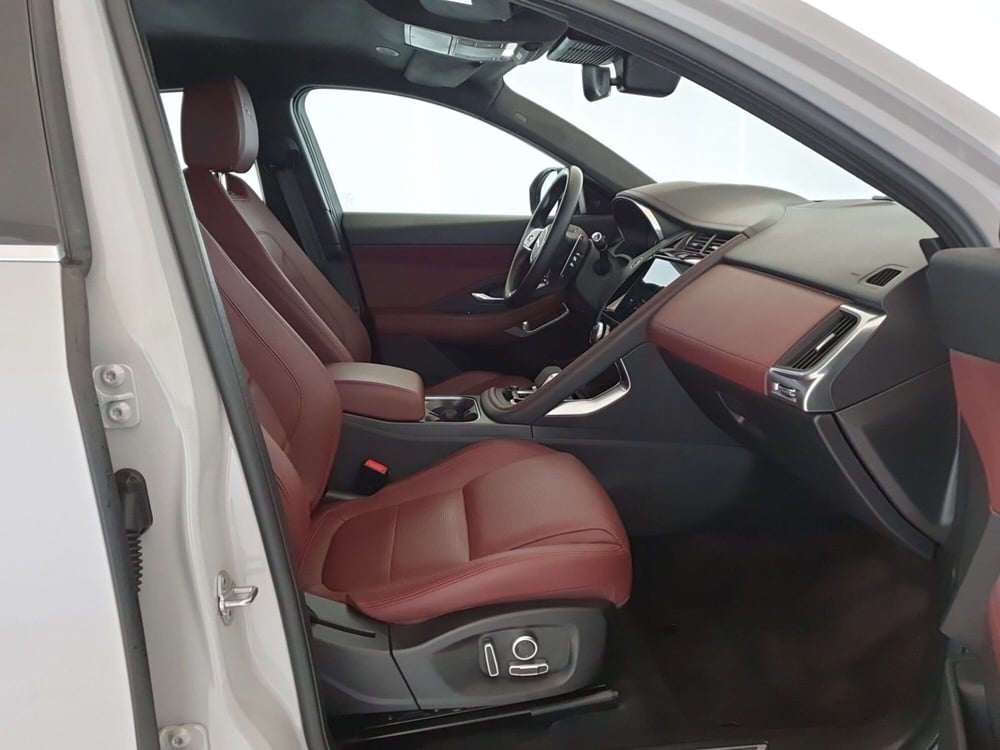 Jaguar E-Pace usata a Monza e Brianza (3)