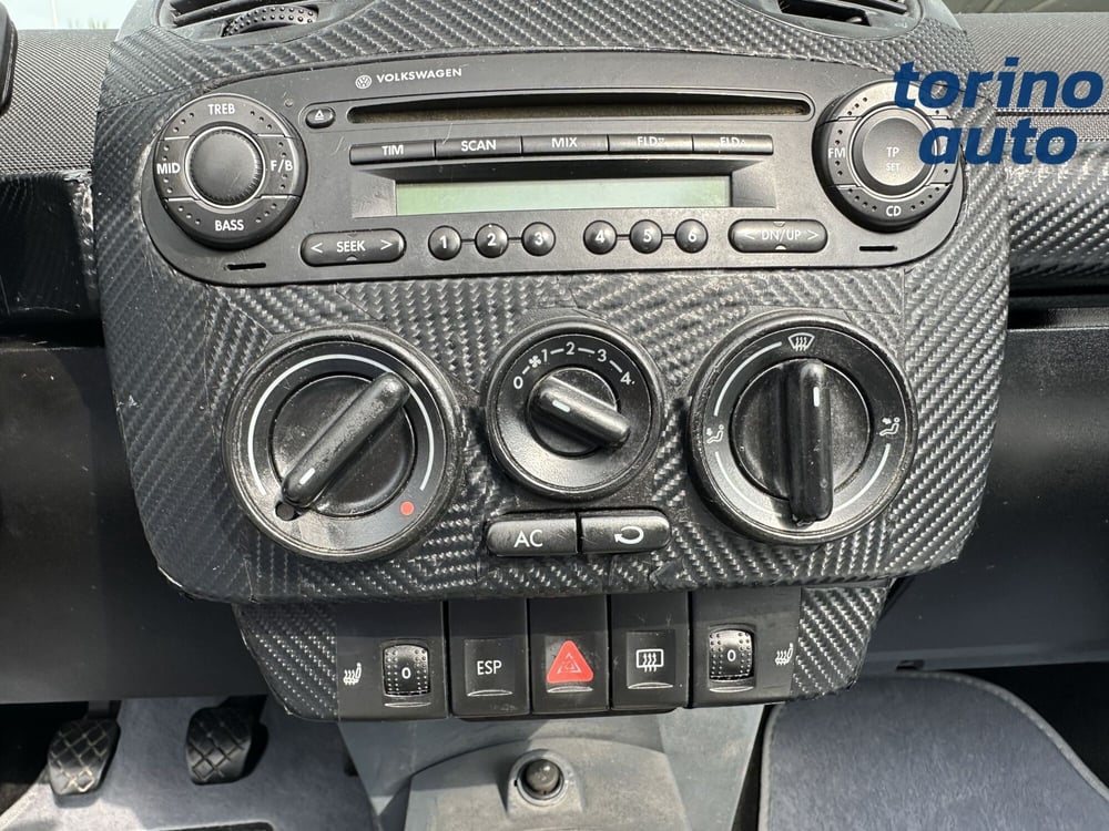 Volkswagen New Beetle Cabrio usata a Torino (17)