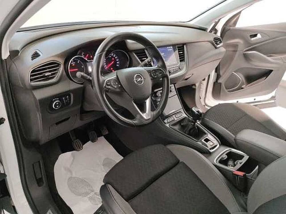 Opel Grandland X usata a Teramo (11)
