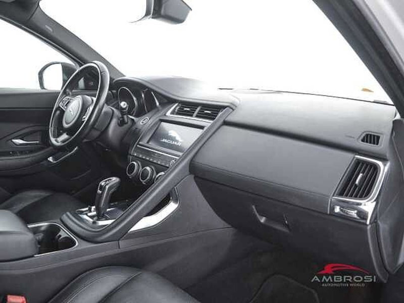 Jaguar E-Pace usata a Viterbo (12)