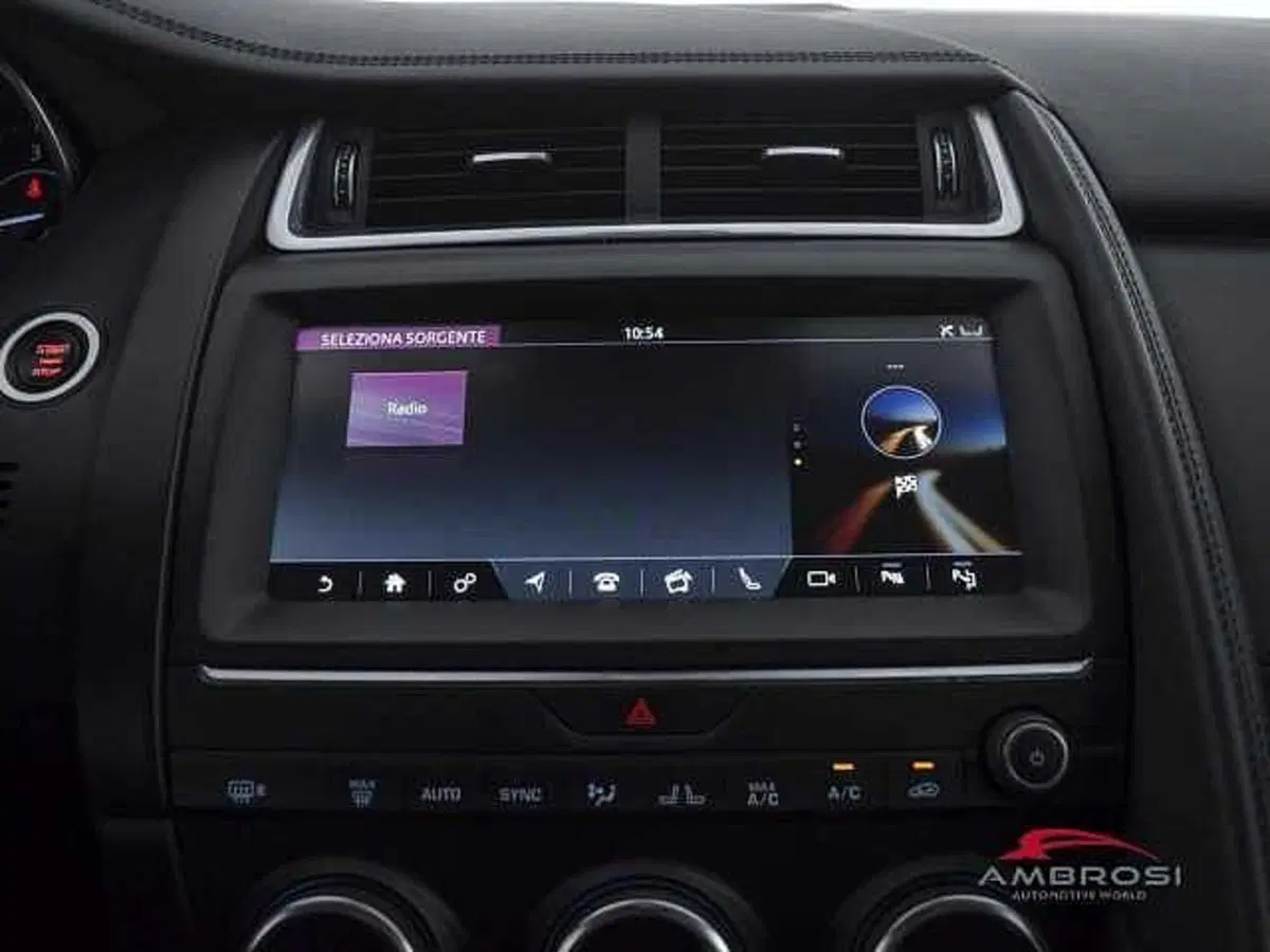 Jaguar E-Pace usata a Viterbo (15)