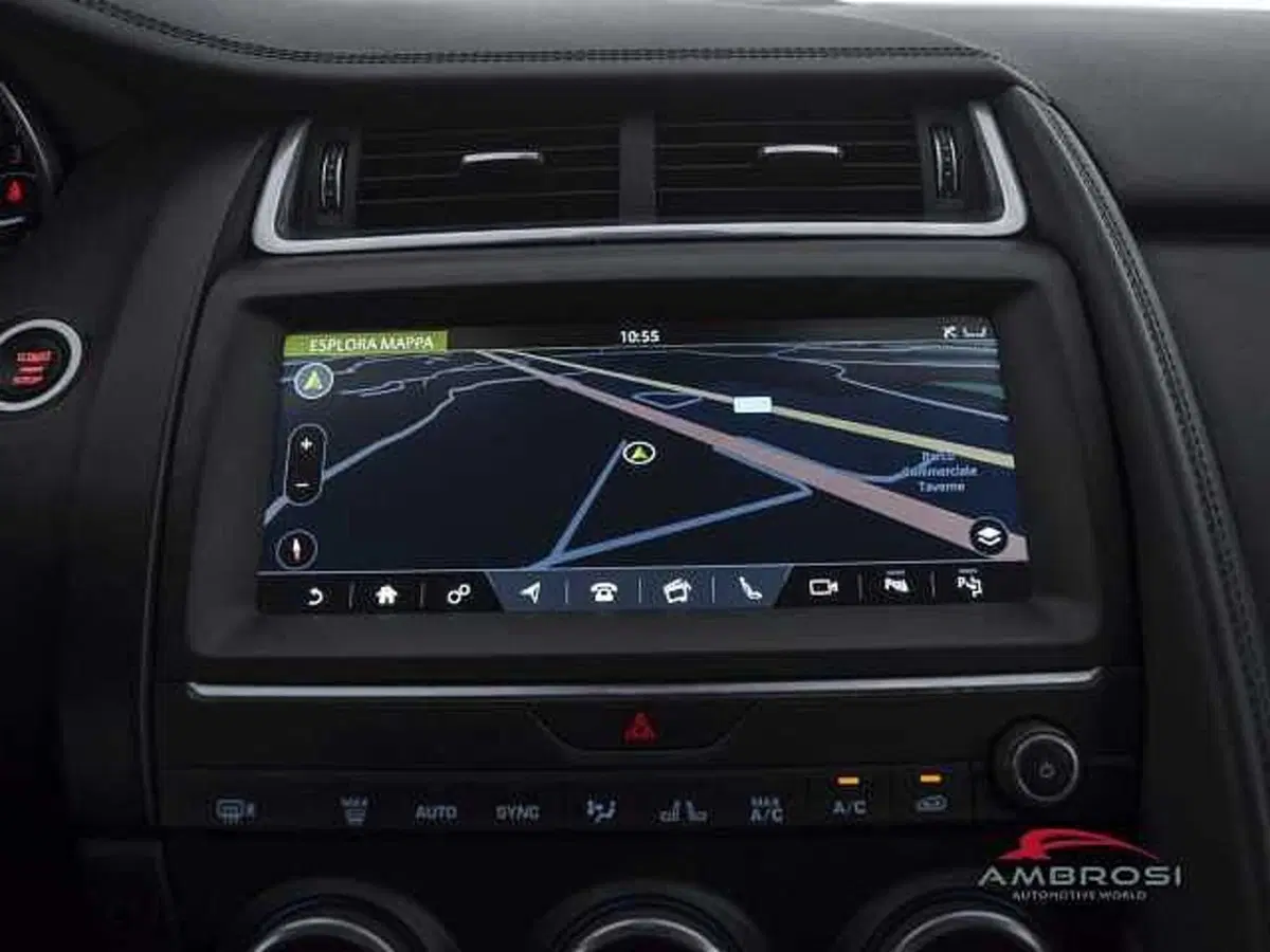Jaguar E-Pace usata a Viterbo (16)