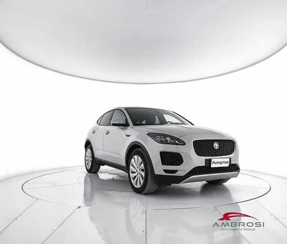 Jaguar E-Pace usata a Viterbo (2)