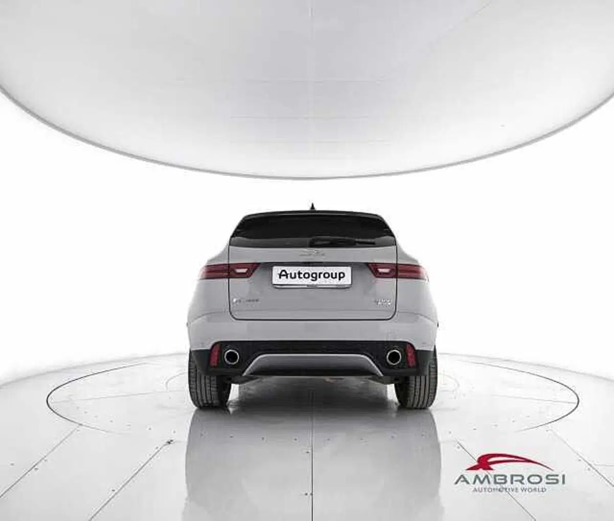 Jaguar E-Pace usata a Viterbo (6)