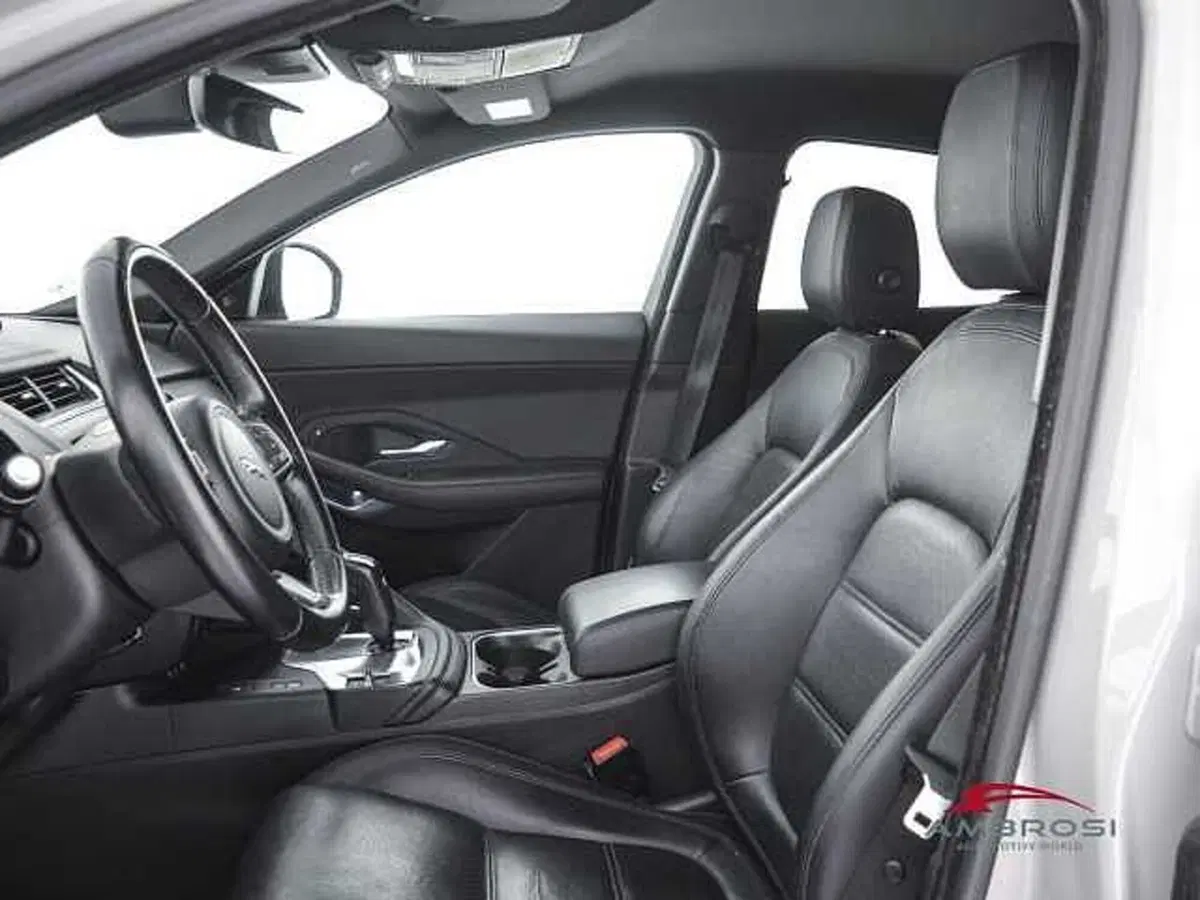 Jaguar E-Pace usata a Viterbo (9)