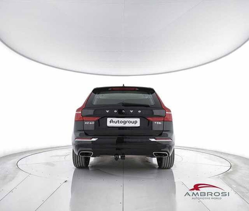 Volvo XC60 usata a Viterbo (6)