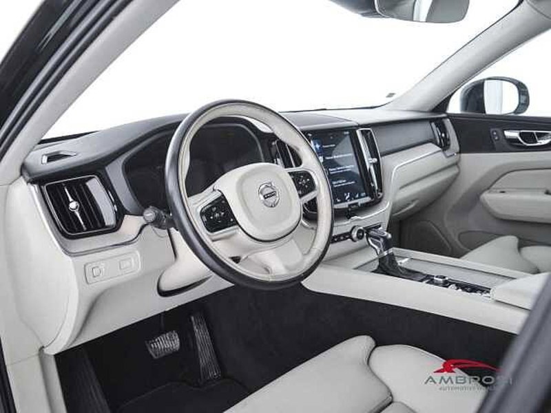 Volvo XC60 usata a Viterbo (8)