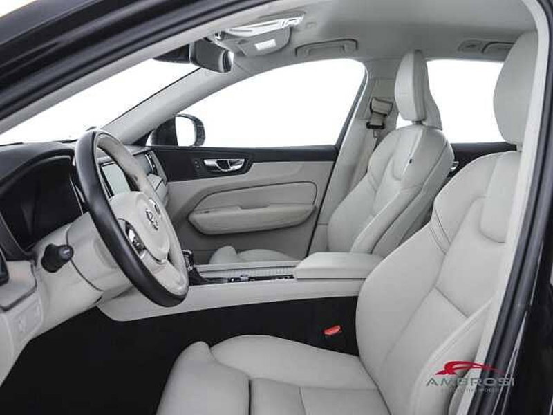 Volvo XC60 usata a Viterbo (9)