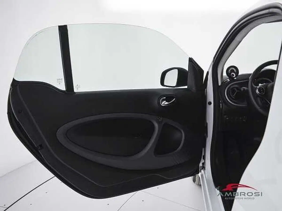 smart Fortwo usata a Viterbo (18)