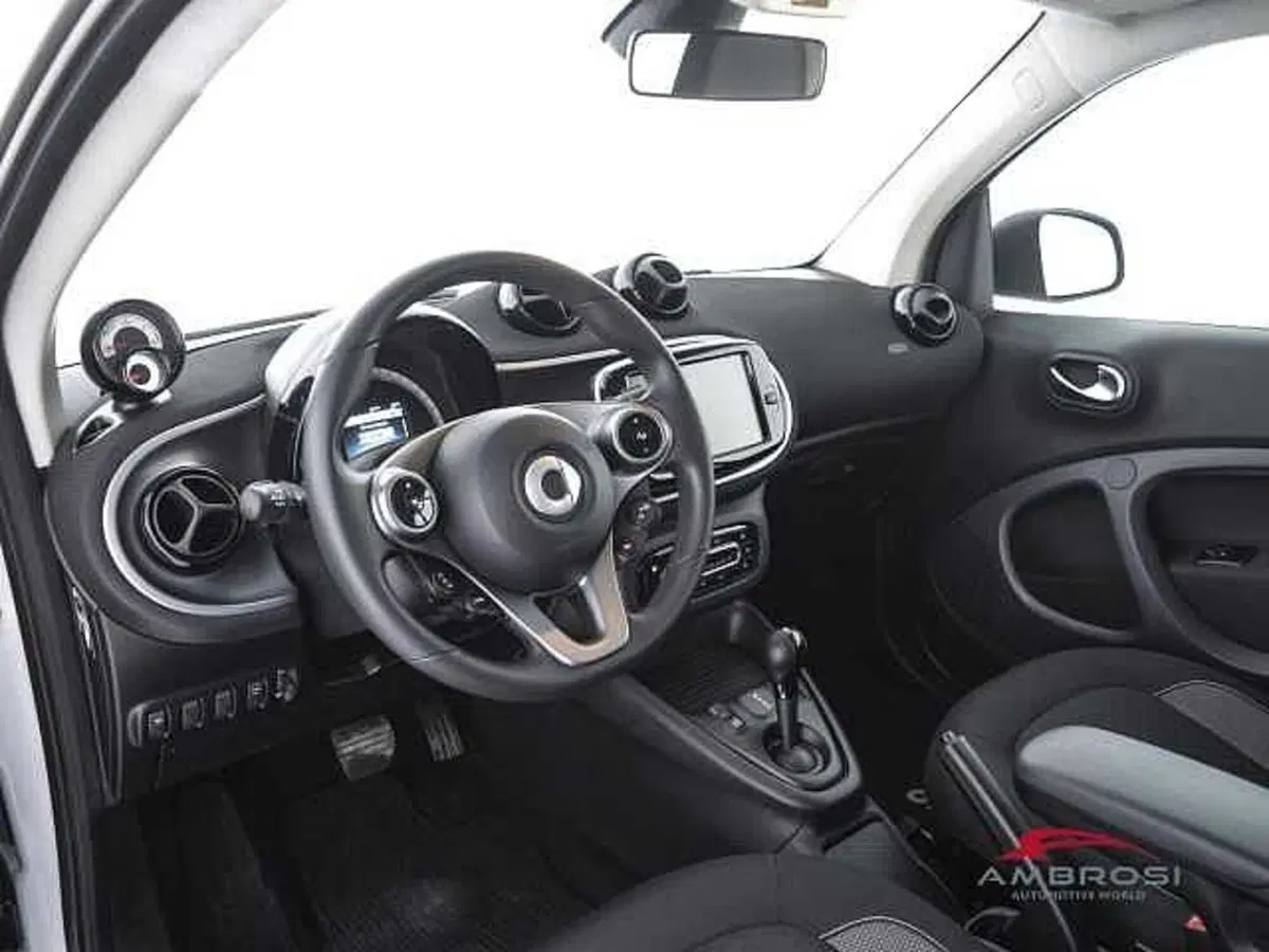 smart Fortwo usata a Viterbo (8)