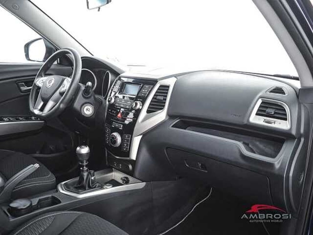 Ssangyong Tivoli usata a Viterbo (12)