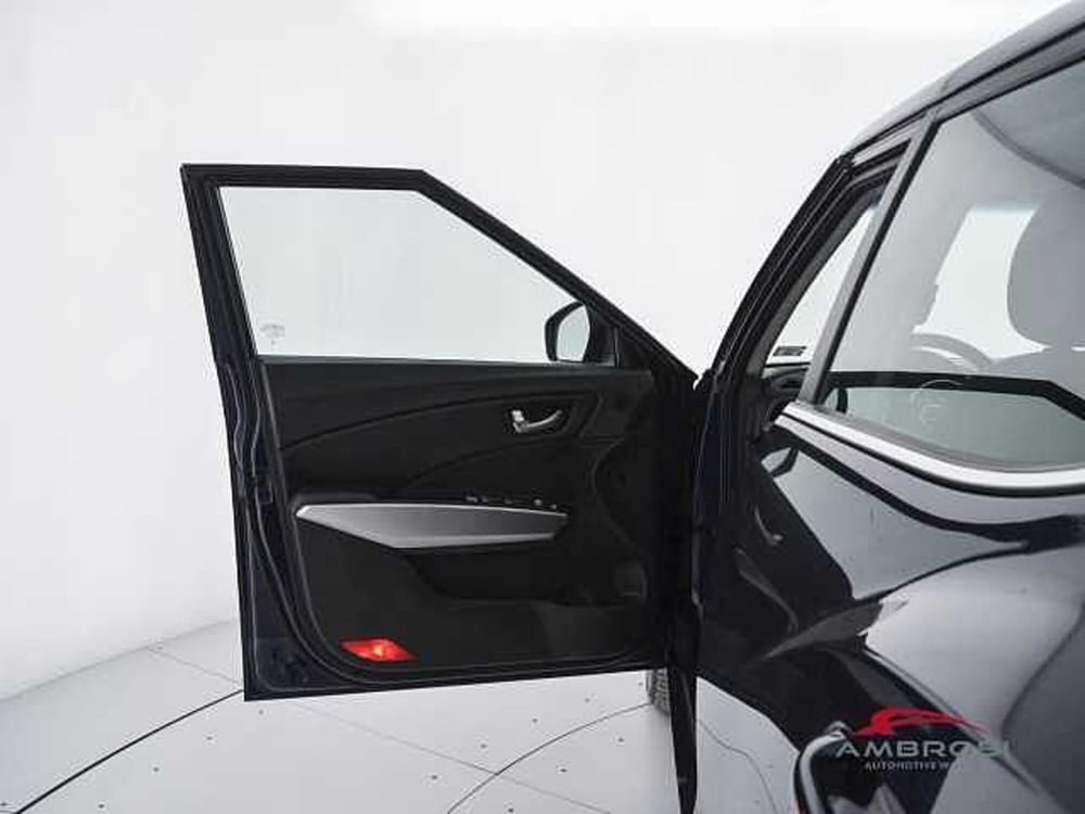 Ssangyong Tivoli usata a Viterbo (19)