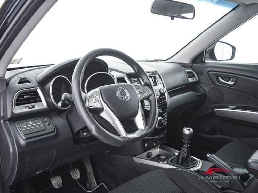 Ssangyong Tivoli usata a Viterbo (8)