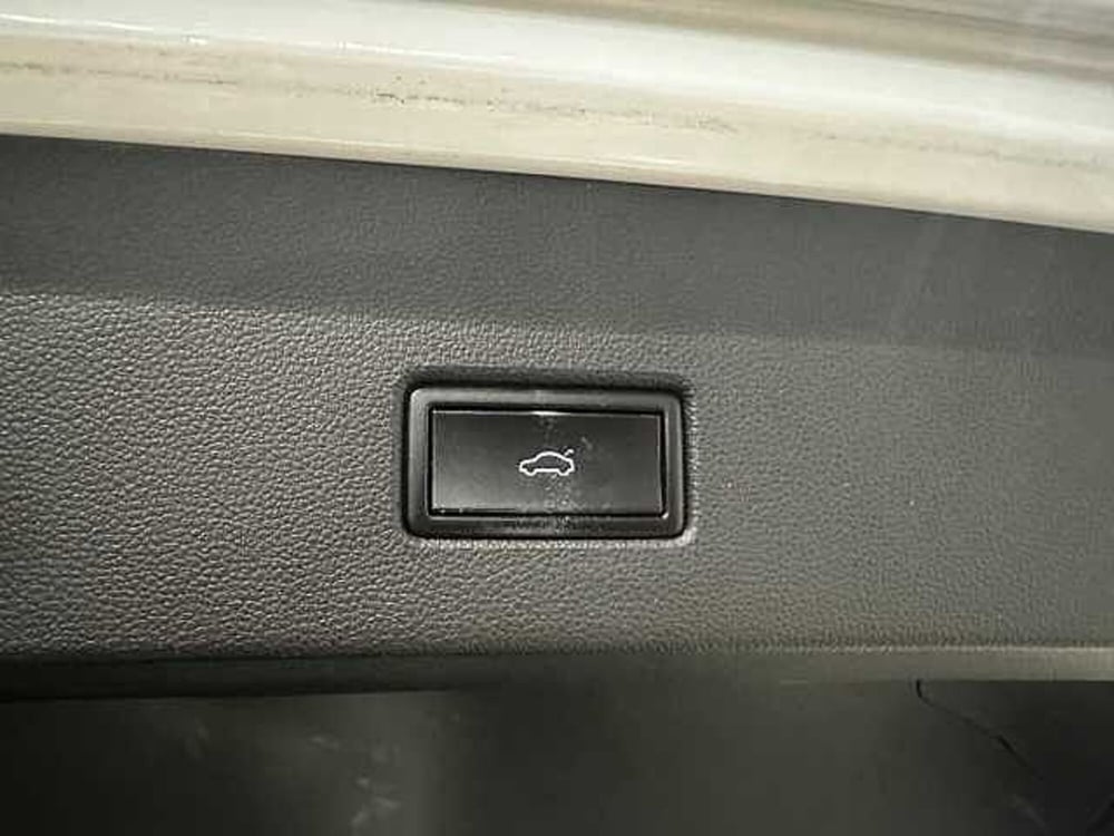 Volkswagen T-Roc usata a Genova (10)