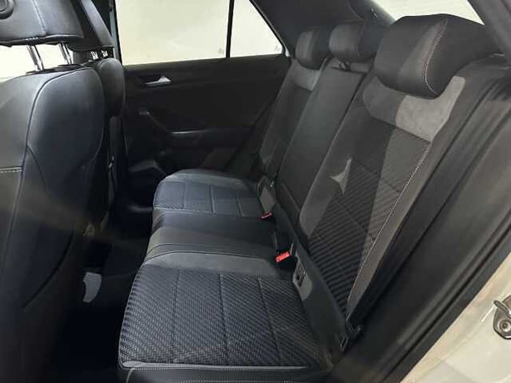 Volkswagen T-Roc usata a Genova (8)