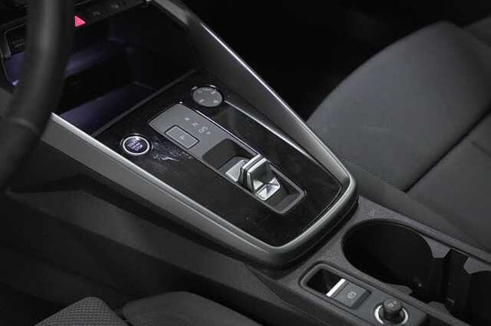 Audi A3 Sportback usata a Como (18)
