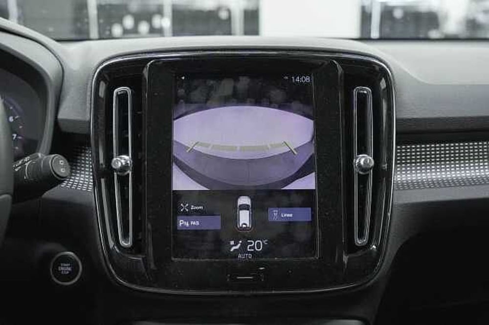 Volvo XC40 usata a Como (17)