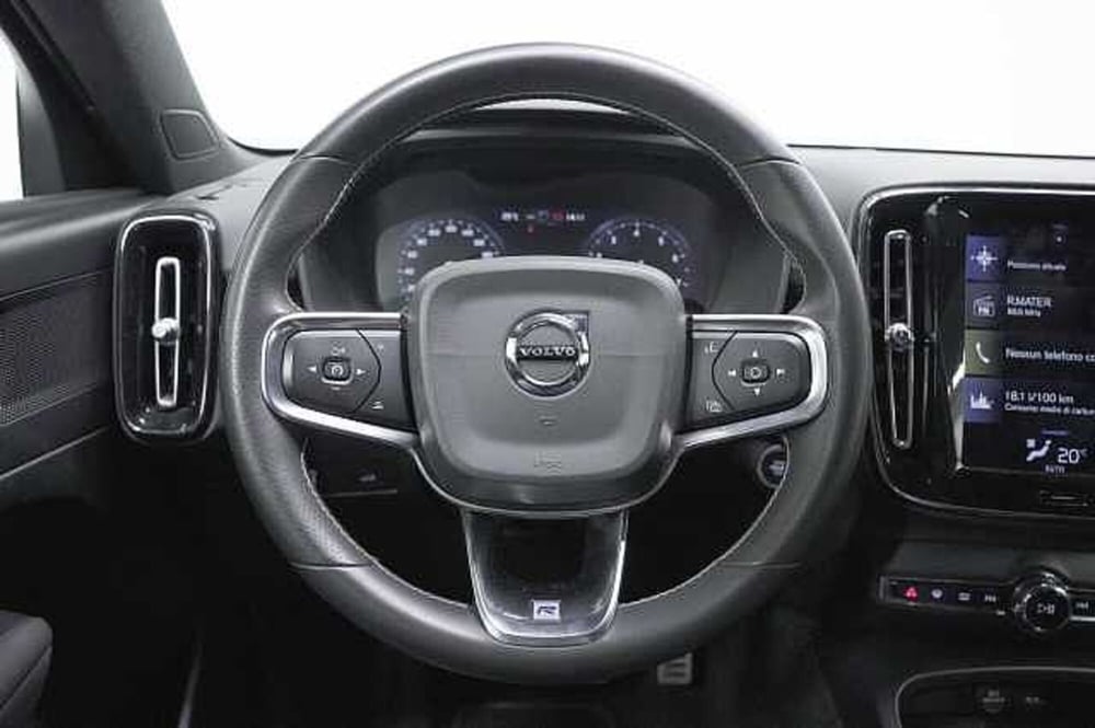 Volvo XC40 usata a Como (5)