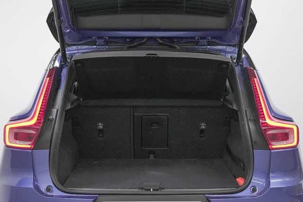 Volvo XC40 usata a Como (9)