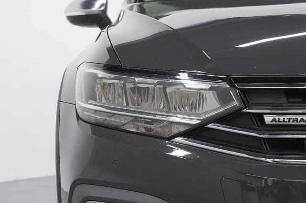 Volkswagen Passat Variant usata a Como (11)