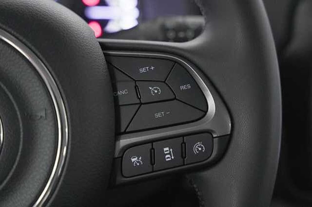 Jeep Renegade usata a Como (18)