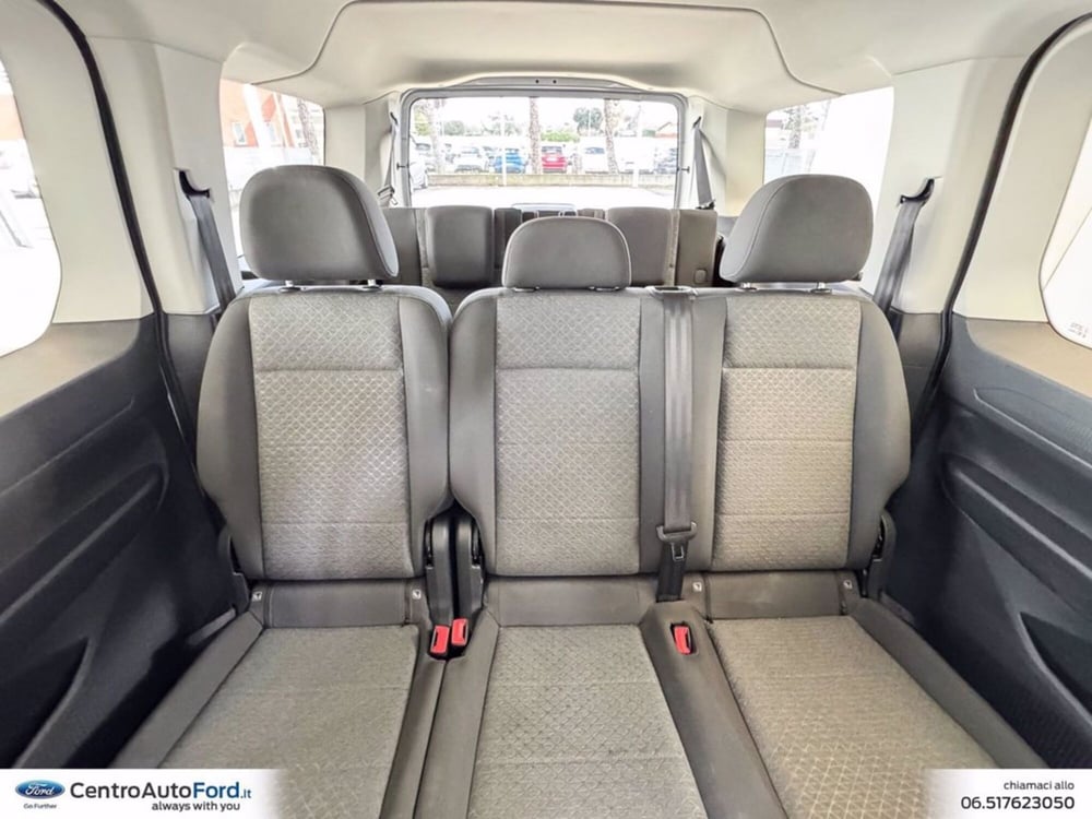 Ford Tourneo Connect usata a Roma (9)