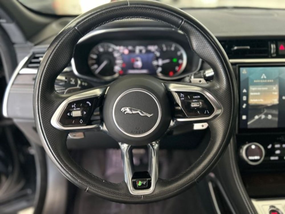 Jaguar F-Pace usata a Modena (15)
