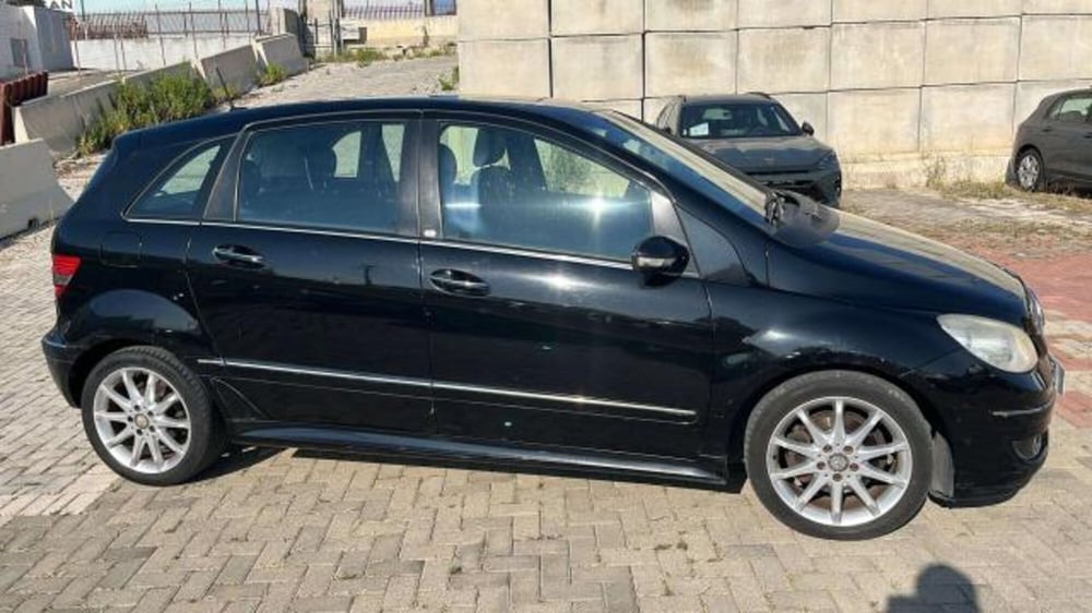 Mercedes-Benz Classe B usata a Matera (3)