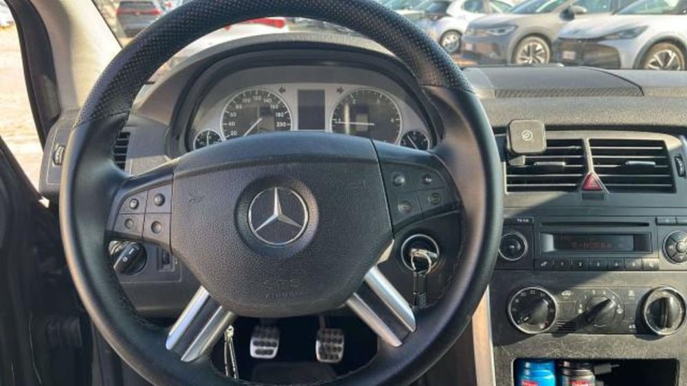 Mercedes-Benz Classe B usata a Matera (9)
