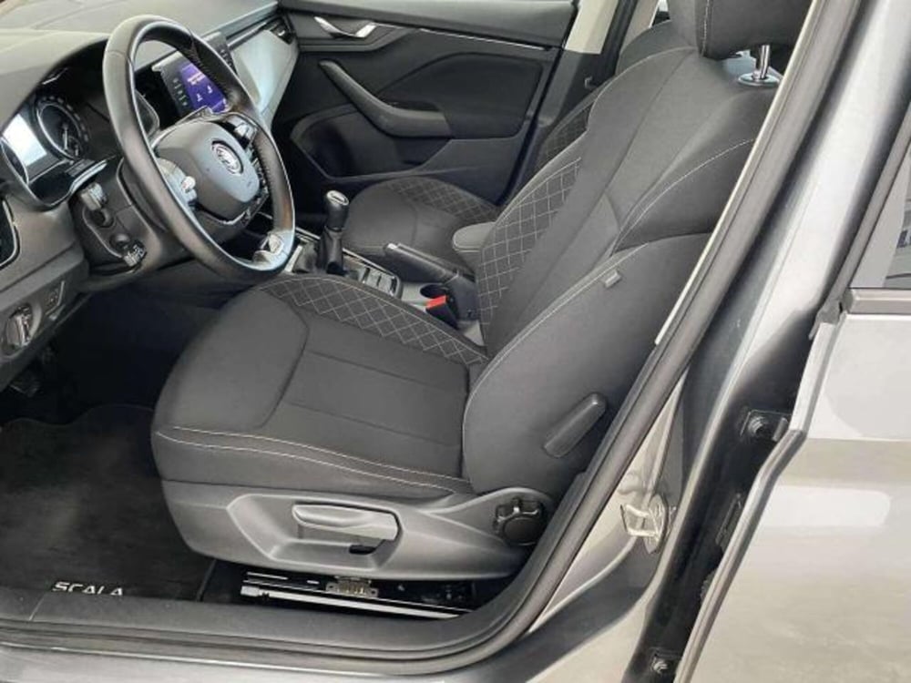 Skoda Scala usata a Matera (6)