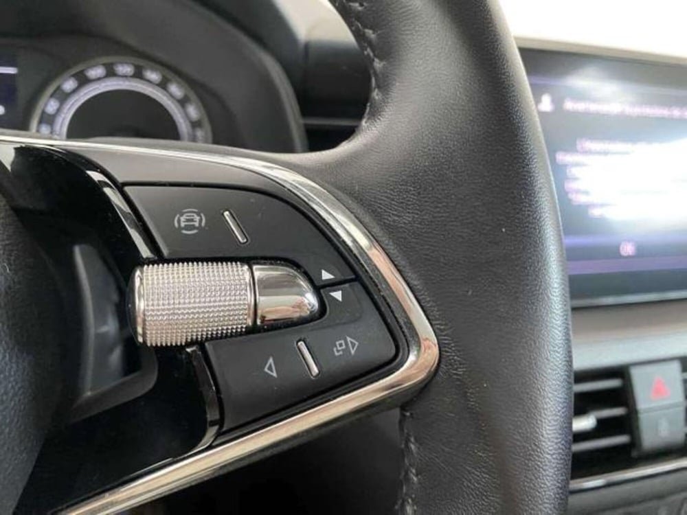 Skoda Scala usata a Matera (8)