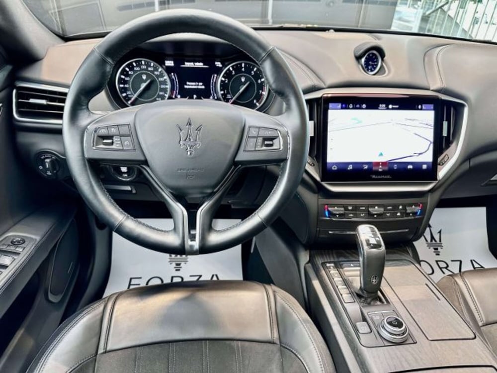 Maserati Ghibli usata a Torino (14)