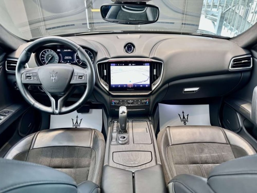 Maserati Ghibli usata a Torino (15)