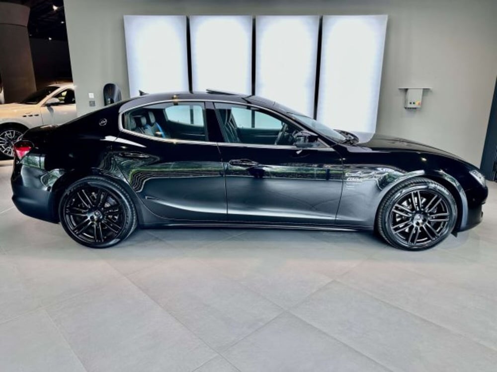 Maserati Ghibli usata a Torino (5)