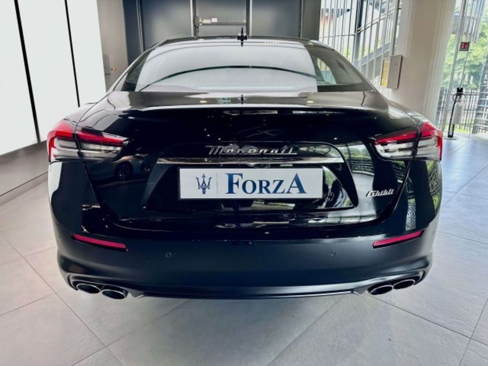 Maserati Ghibli usata a Torino (7)