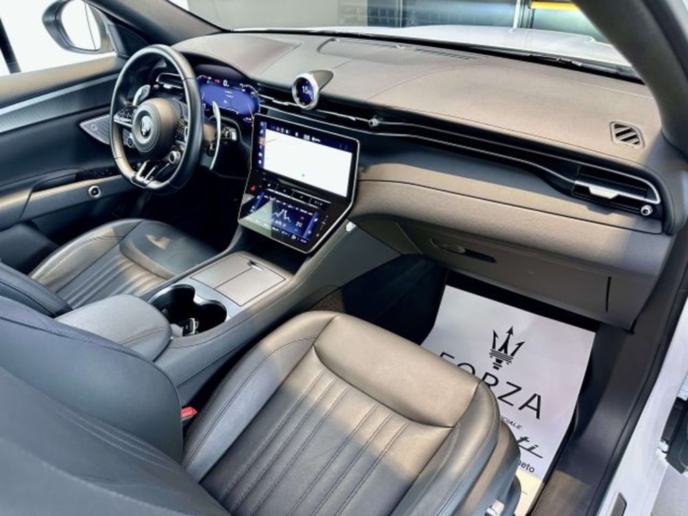 Maserati Grecale usata a Torino (12)