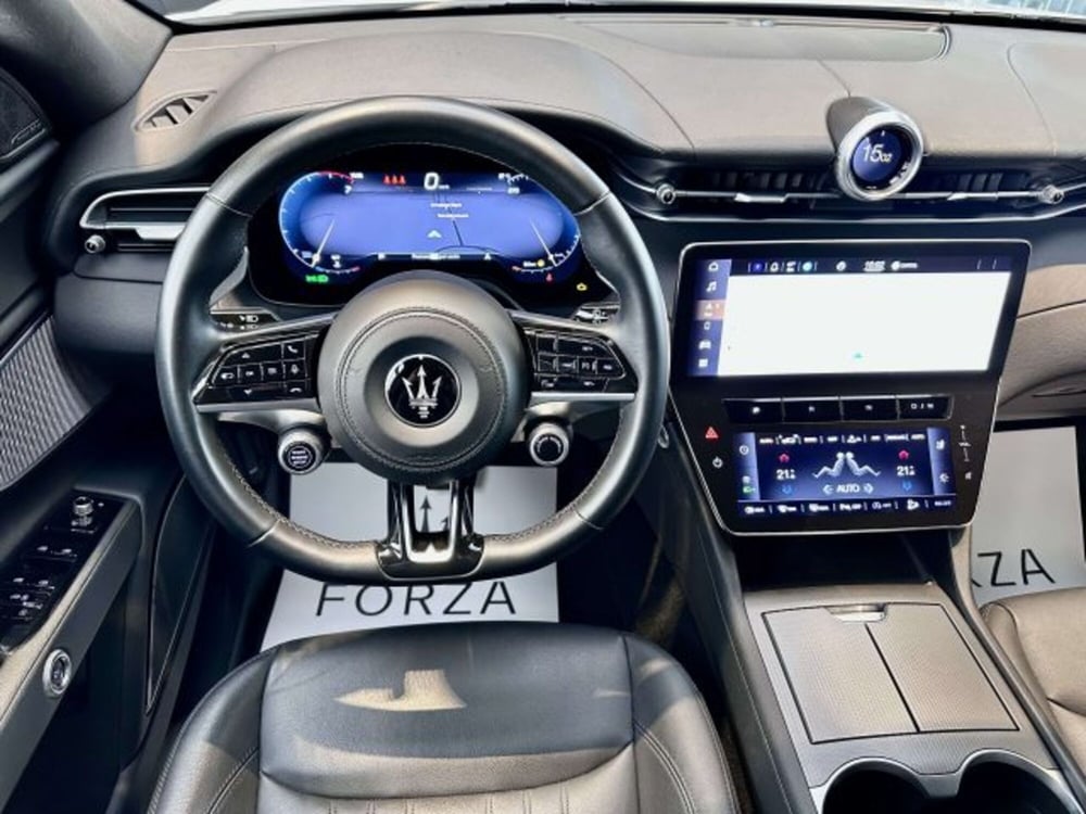 Maserati Grecale usata a Torino (14)