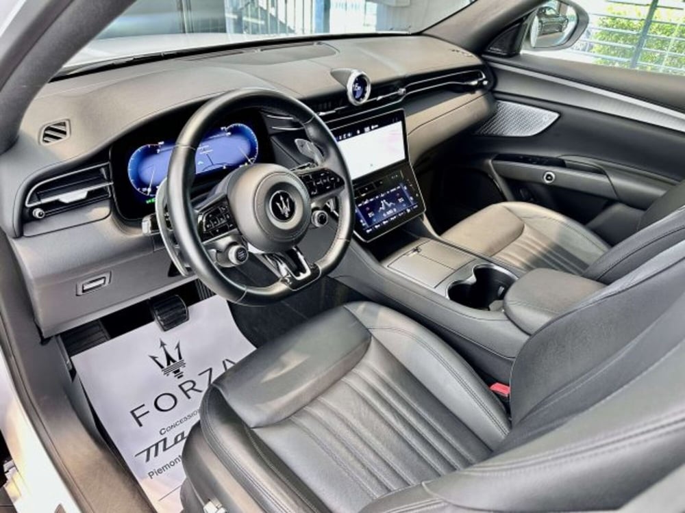 Maserati Grecale usata a Torino (9)