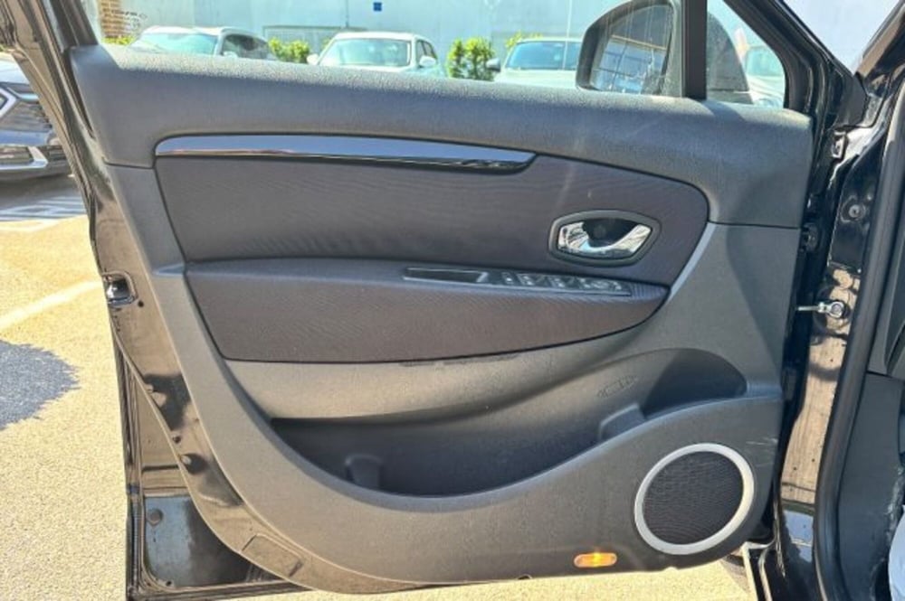 Renault Scenic E-Tech Electric usata a Latina (12)