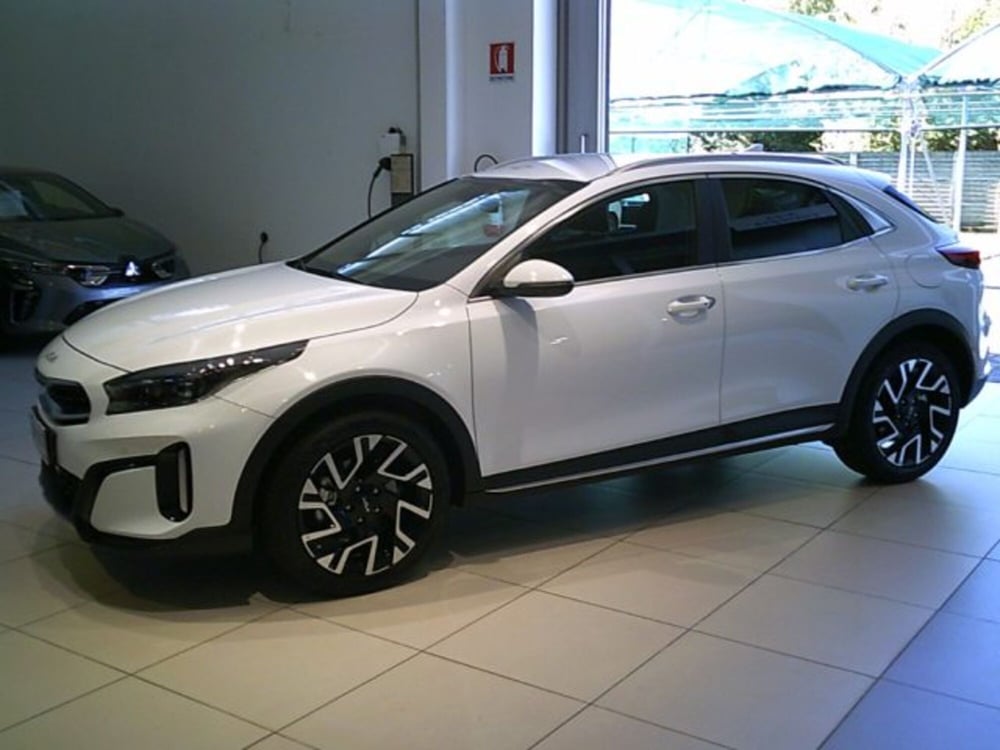 Kia XCeed nuova a Novara (2)