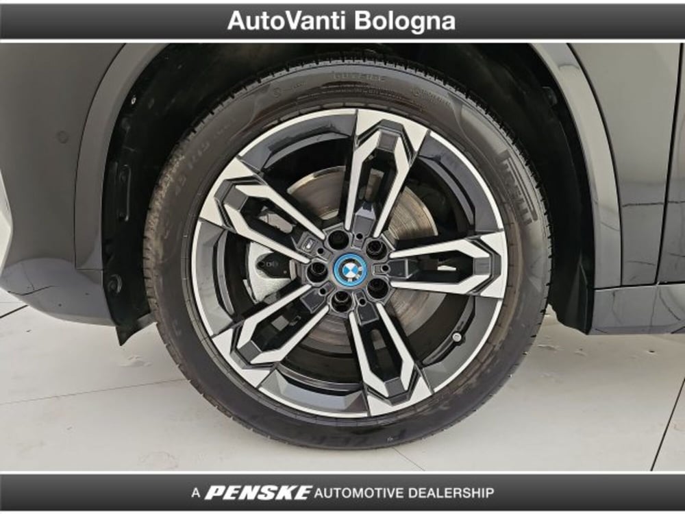 BMW iX1 usata a Bologna (9)