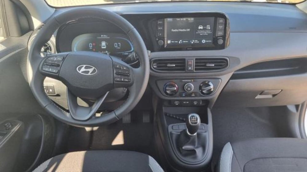 Hyundai i10 nuova a Savona (13)