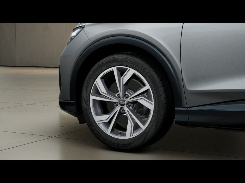 Audi Q4 Sportback nuova a Livorno (7)
