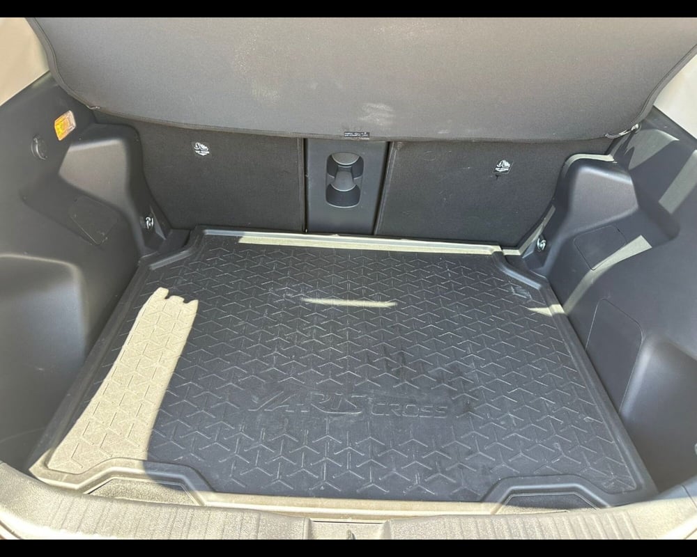Toyota Yaris Cross usata a Siena (6)