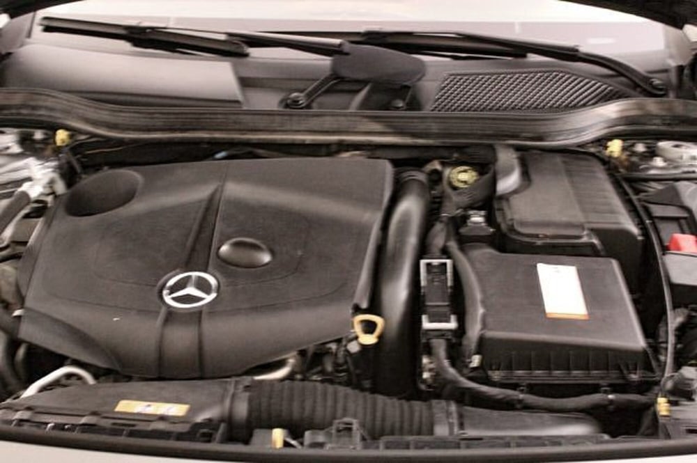 Mercedes-Benz GLA SUV usata a Novara (11)
